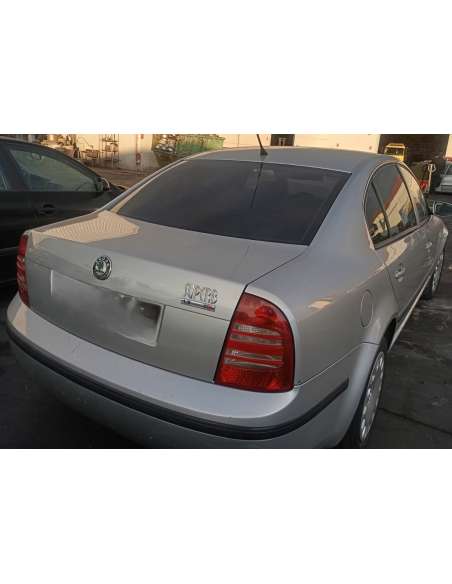 skoda superb (3u4) del año 2004