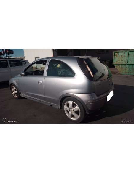 opel corsa c del año 2004