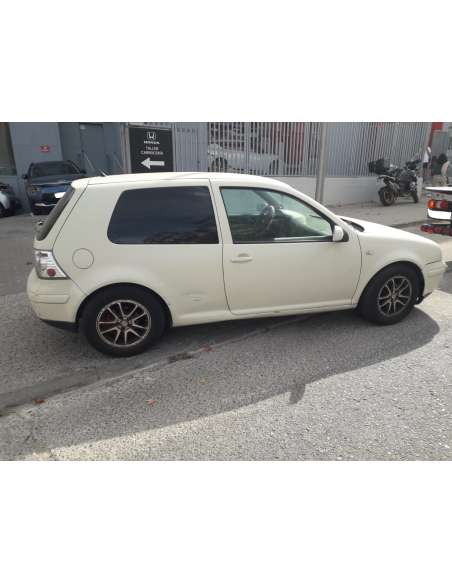 volkswagen golf iv berlina (1j1) del año 2009