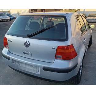 volkswagen golf iv berlina (1j1) del año 2002 2