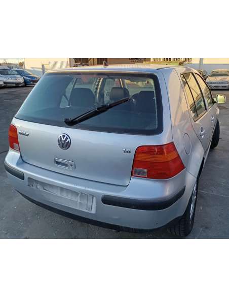 volkswagen golf iv berlina (1j1) del año 2002