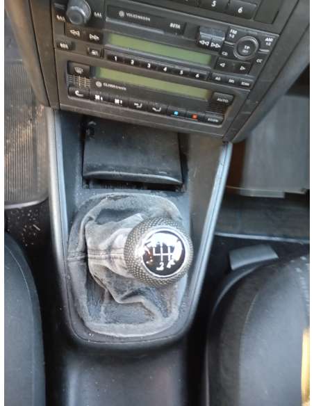 volkswagen golf iv berlina (1j1) del año 2002