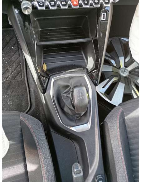 peugeot 208 (p2) del año 2020