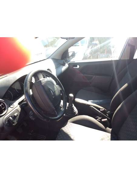 ford fiesta (cbk) del año 2005