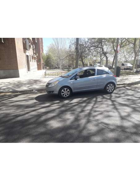 opel corsa d del año 2008