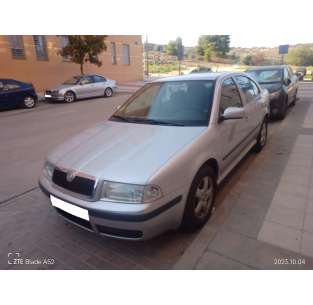 skoda octavia berlina (1u2) del año 2006