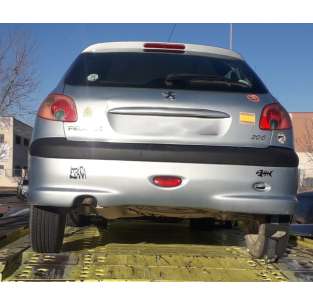 peugeot 206 berlina del año 2005 2