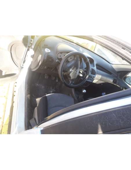 peugeot 206 berlina del año 2005