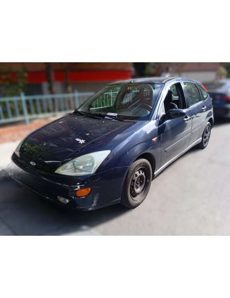 ford focus berlina (cak) del año 2000