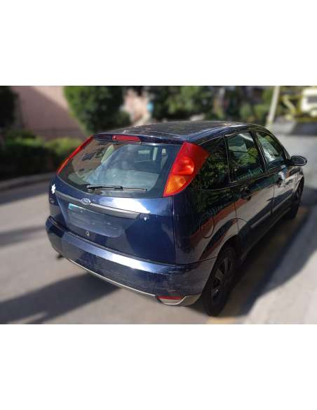 ford focus berlina (cak) del año 2000