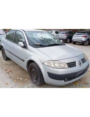 renault megane ii classic berlina del año 2004