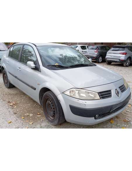 renault megane ii classic berlina del año 2004