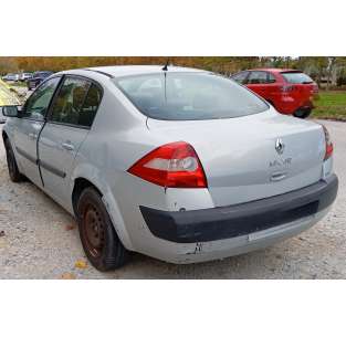 renault megane ii classic berlina del año 2004 2