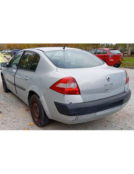 renault megane ii classic berlina del año 2004