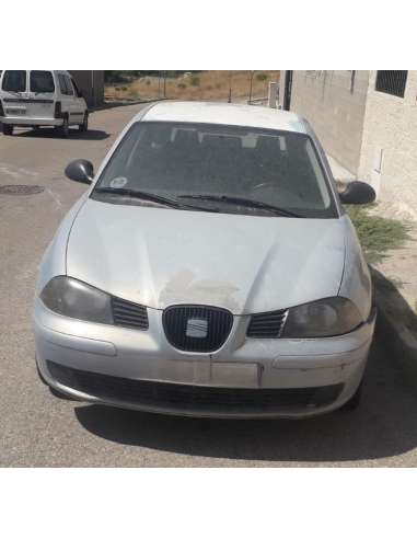 seat ibiza (6l1) del año 2002