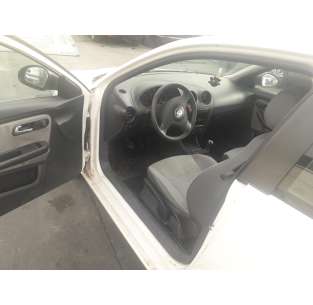 seat ibiza (6l1) del año 2004 2