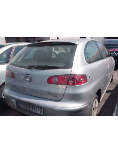 seat ibiza (6l1) del año 2003