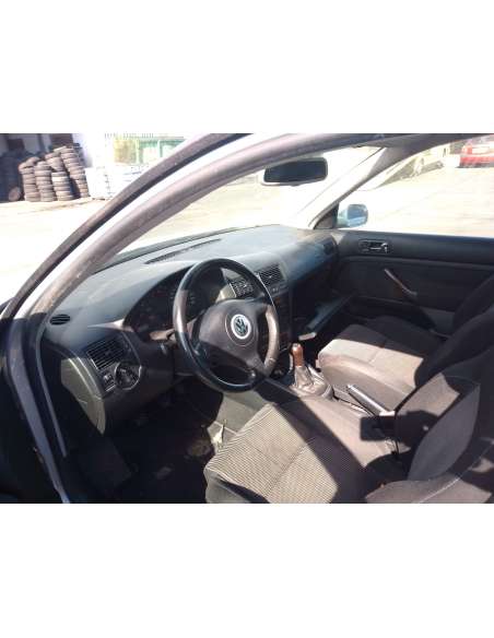 volkswagen golf iv berlina (1j1) del año 2001