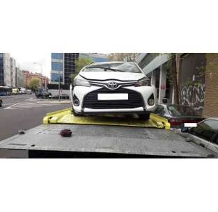 toyota yaris del año 2015