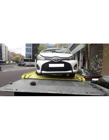 toyota yaris del año 2015