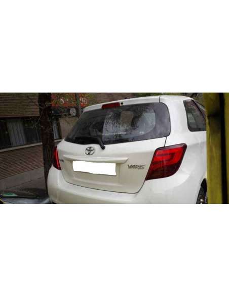 toyota yaris del año 2015