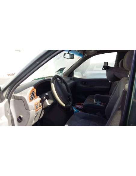 kia carnival del año 2001