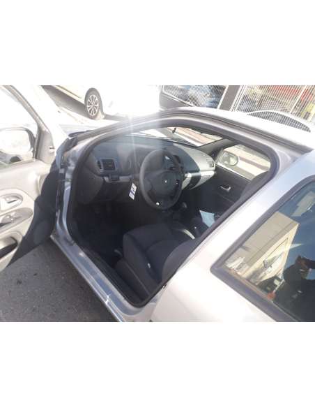 renault clio ii fase ii (b/cb0) del año 2004