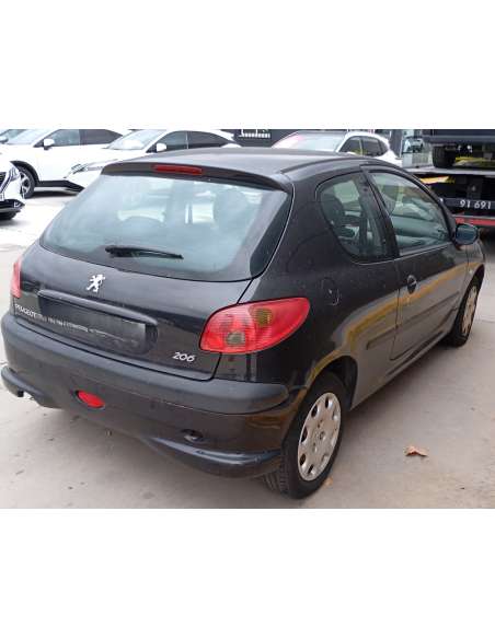 peugeot 206 berlina del año 2004