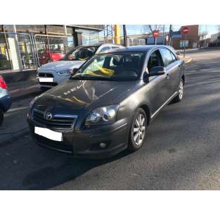 toyota avensis berlina (t25) del año 2006