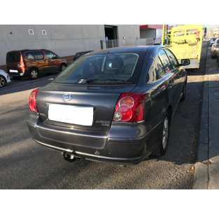 toyota avensis berlina (t25) del año 2006 2