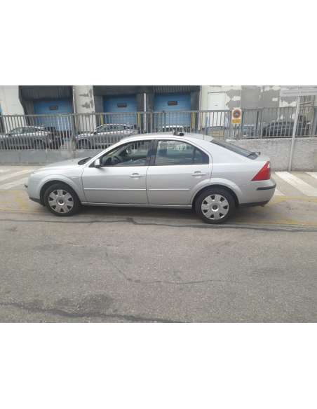 ford mondeo berlina (ge) del año 2004