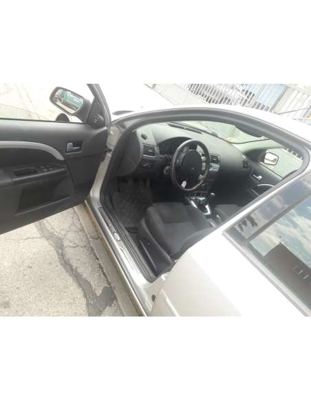 ford mondeo berlina (ge) del año 2004