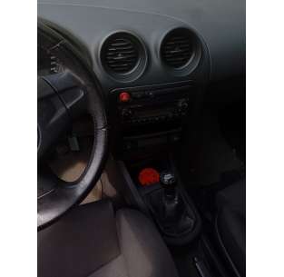 seat ibiza (6l1) del año 2003 2