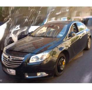 opel insignia berlina del año 2011