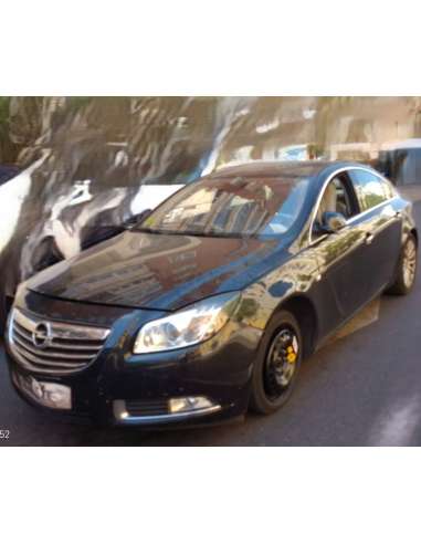 opel insignia berlina del año 2011