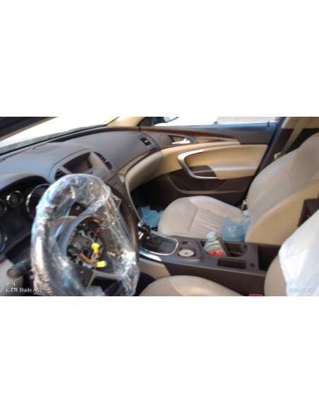 opel insignia berlina del año 2011