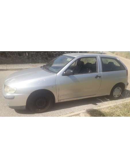 seat ibiza (6k1) del año 2002