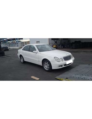 mercedes-benz clase e (w211) berlina del año 2005