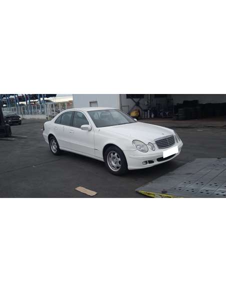 mercedes-benz clase e (w211) berlina del año 2005