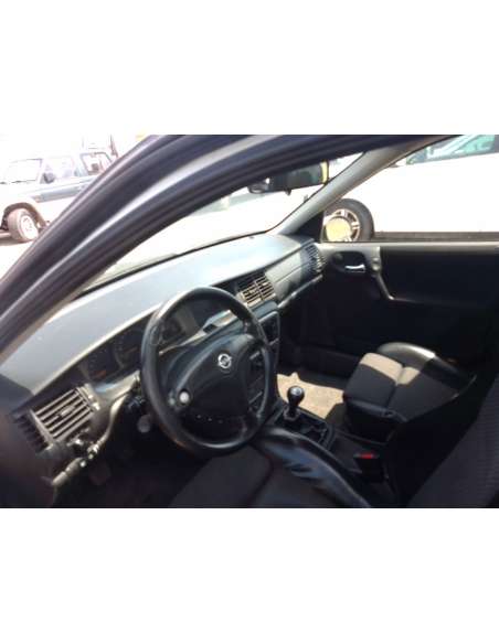 opel vectra b berlina del año 2001