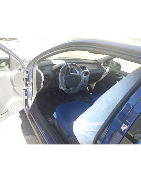 opel corsa c del año 2003