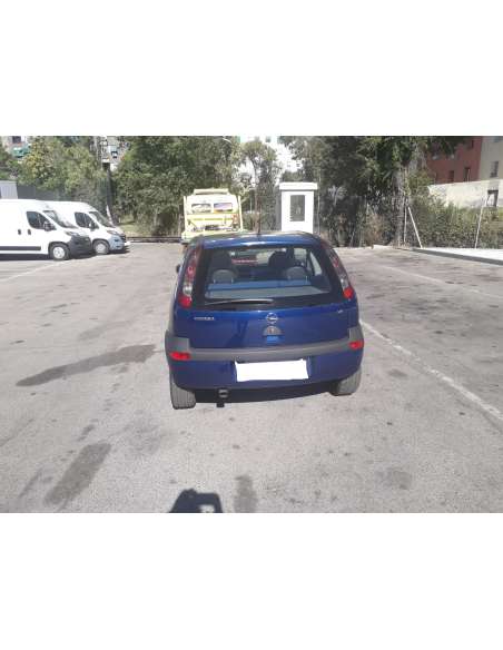 opel corsa c del año 2003