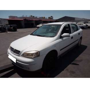 opel astra g berlina del año 2001