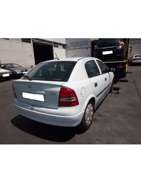 opel astra g berlina del año 2001