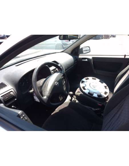 opel astra g berlina del año 2001