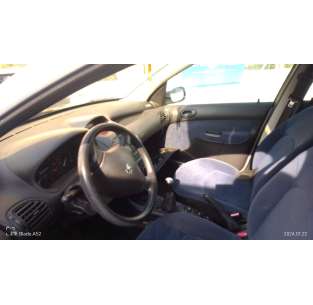 peugeot 206 berlina del año 2002 2