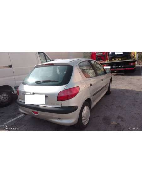 peugeot 206 berlina del año 2002