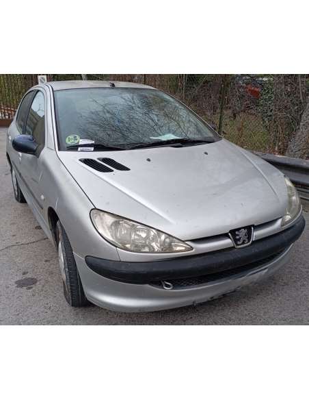 peugeot 206 berlina del año 2004