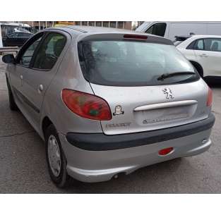 peugeot 206 berlina del año 2004 2