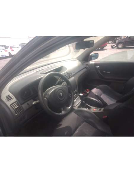 renault laguna ii (bg0) del año 2001